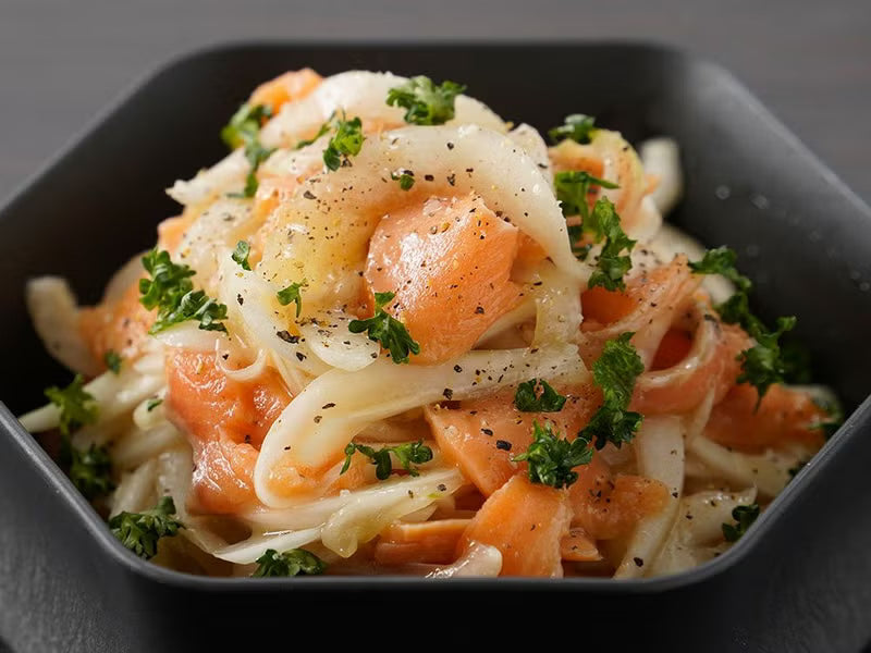 本桜鱒のスモークサーモン（切り落とし300g）